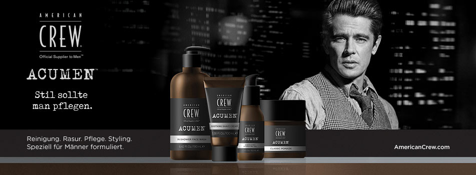 Werbebild für American Crew Acumen: Pflegeprodukte für Männer vor einem schwarz-weißen Hintergrund mit einem elegant gekleideten Mann. Links der Text „Stil sollte man pflegen. Reinigung. Rasur. Pflege. Styling. Speziell für Männer formuliert.“ sowie das Logo „American Crew“.