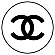 Schwarzes Chanel-Logo mit zwei ineinandergreifenden, gegeneinander gerichteten C-Buchstaben, umgeben von einem dünnen schwarzen Kreis auf weißem Hintergrund.