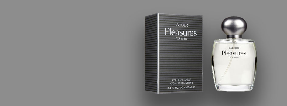 Parfum 'Lauder Pleasures for Men' mit silberner Verschlusskappe neben der passenden schwarz-grau gestreiften Verpackung mit silberner Schrift, vor grauem Hintergrund.