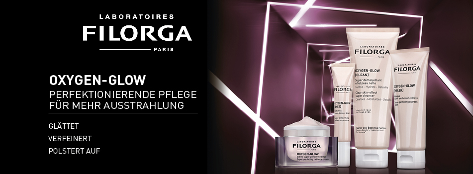 Filorga Oxygen-Glow Pflegeserie vor futuristischem violettem Hintergrund mit Lichtlinien. Abgebildet sind vier Produkte der Linie. Links im Bild der Text: Oxygen-Glow – perfektionierende Pflege für mehr Ausstrahlung. Glättet, verfeinert, polstert auf.